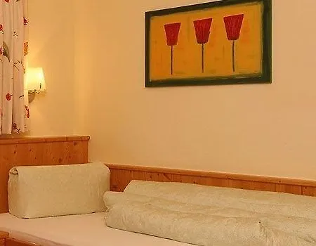 Gruenerhof Ζόλντεν