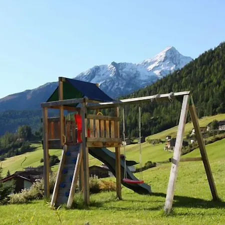 Grünerhof Konukevi 3*