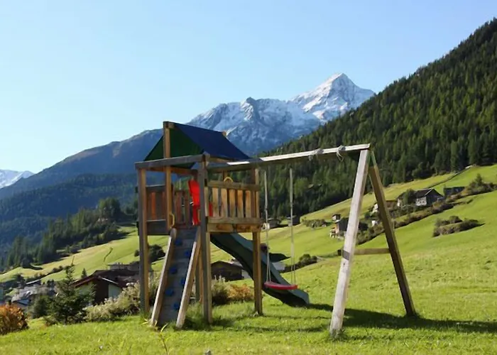 Gruenerhof بيت ضيافة 3*