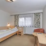 بيت ضيافة Gruenerhof