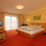 Gruenerhof 3*