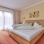 Gruenerhof 3*